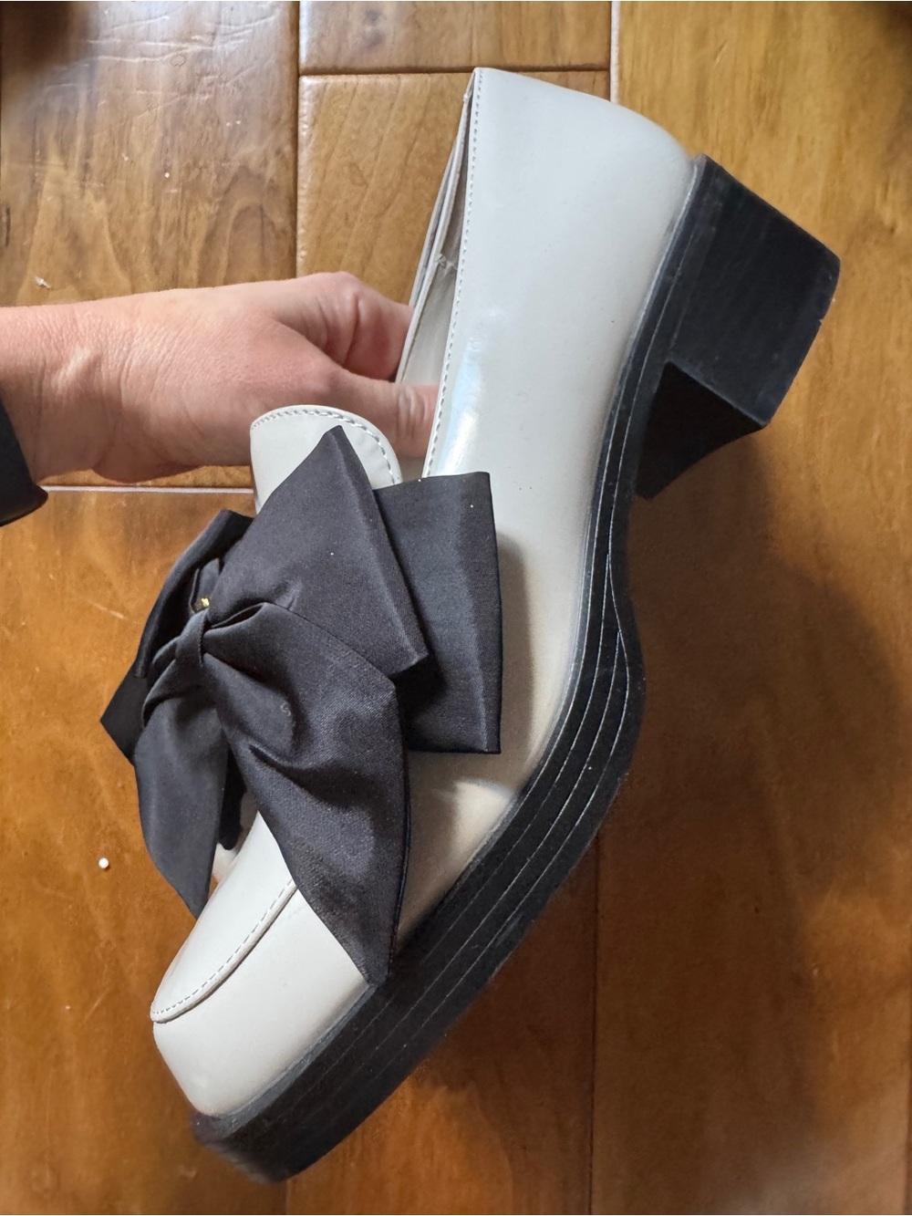 NWT KARL LAGERFELD PARIS Camilia Bow Slip-On Loafers Sz 8,5 - Picture 7 of 8
